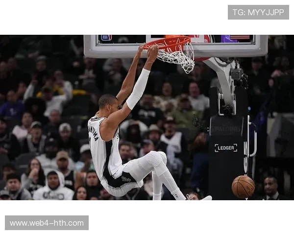 马刺112-103魔术，文班亚马高位策应激活团队进攻